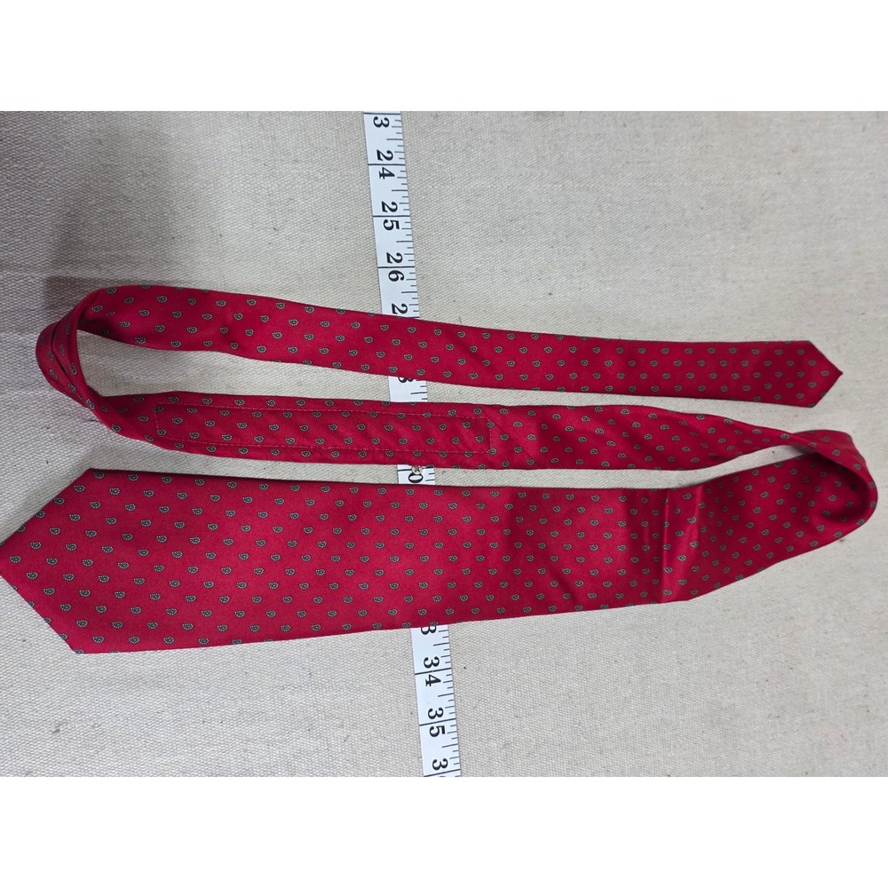 Briar Mens Silk Tie Red Micro Paisley Hand Fashioned M.M. Ullman Co Natchez MS